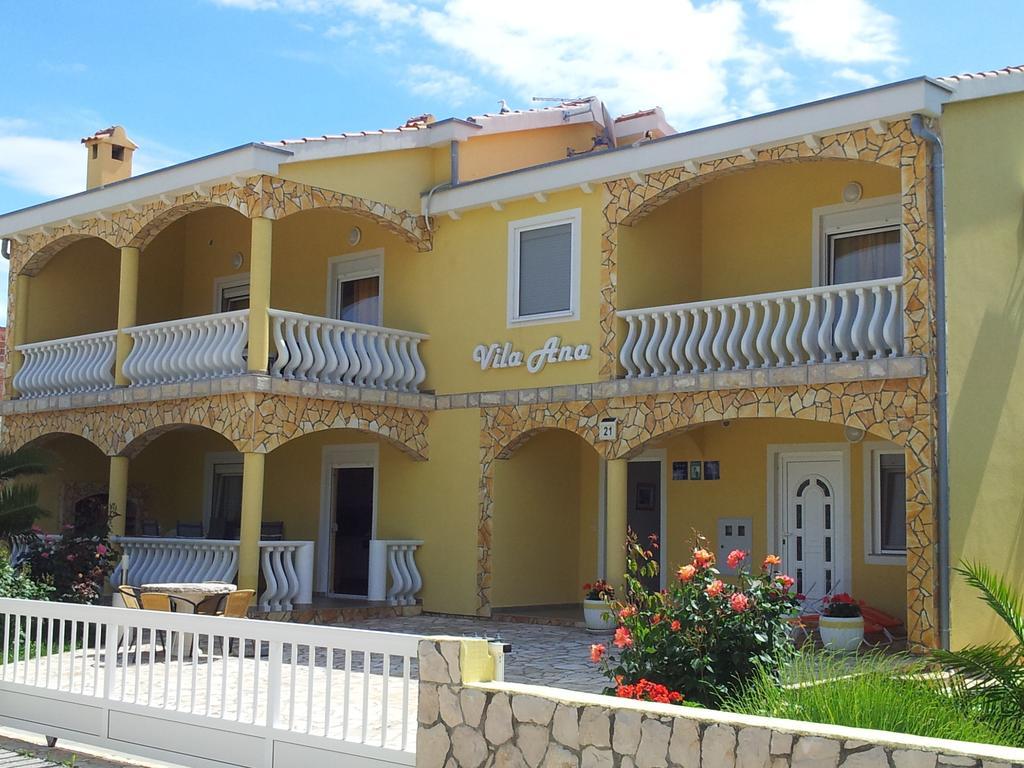 Apartments Vila Ana Vir Exterior photo