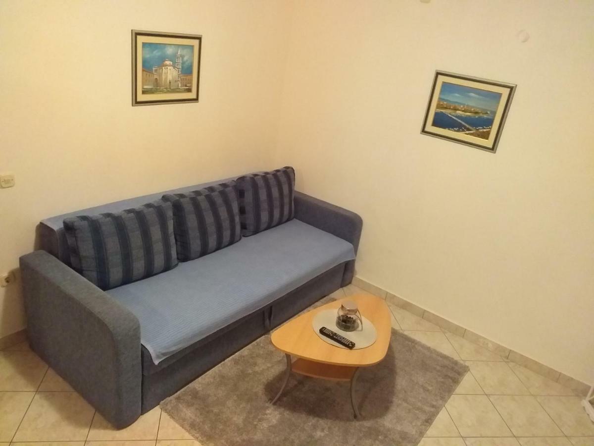Apartments Vila Ana Vir Exterior photo